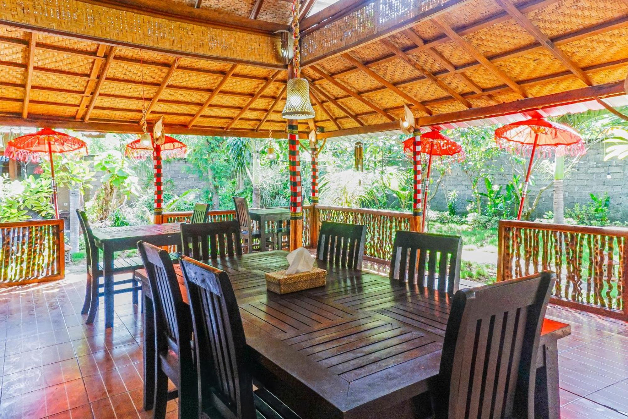 Made Taro - Menjangan Homestay Banyuwedang Екстериор снимка