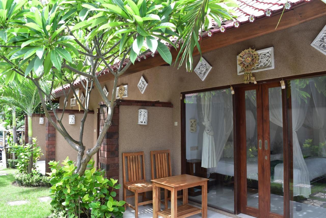 Made Taro - Menjangan Homestay Banyuwedang Екстериор снимка